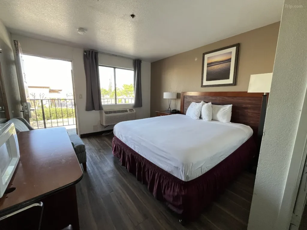 Fresno Inn - Image 3