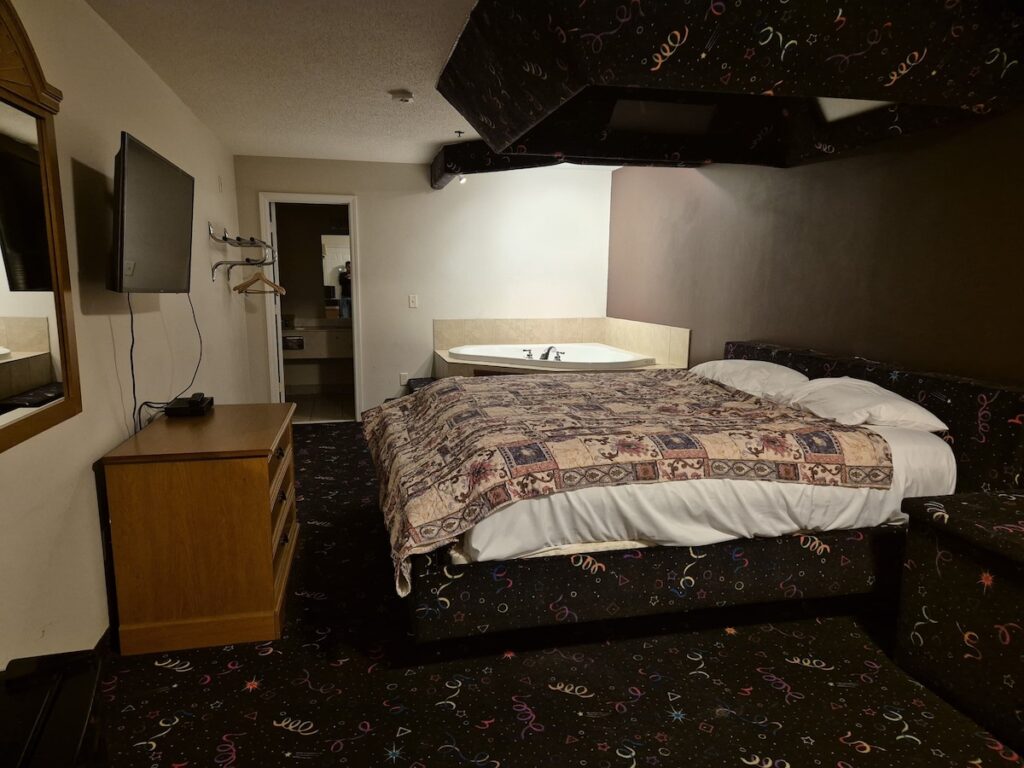 General Bragg Inn & Suites By OYO Chickamauga - Image 3