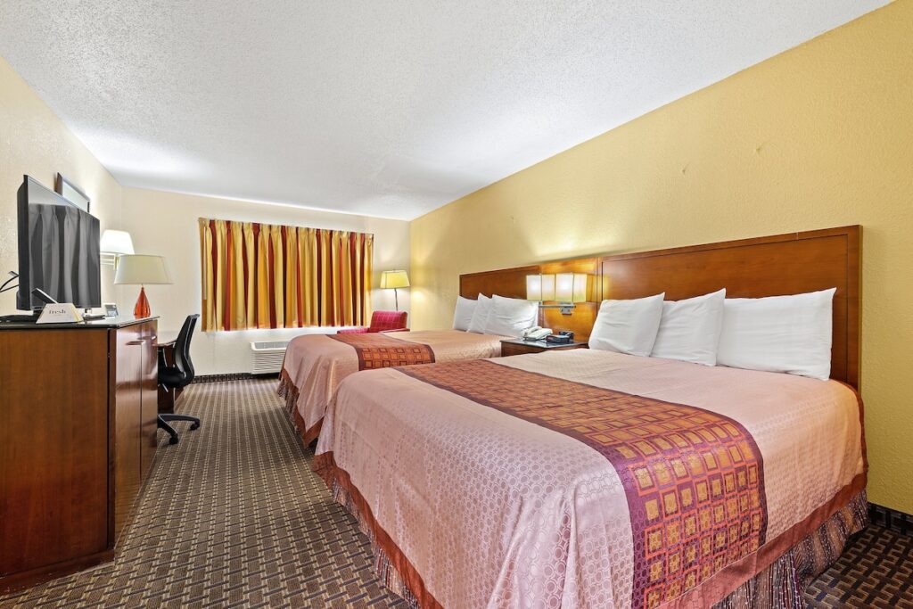 Geneva Motel Inn - Image 3