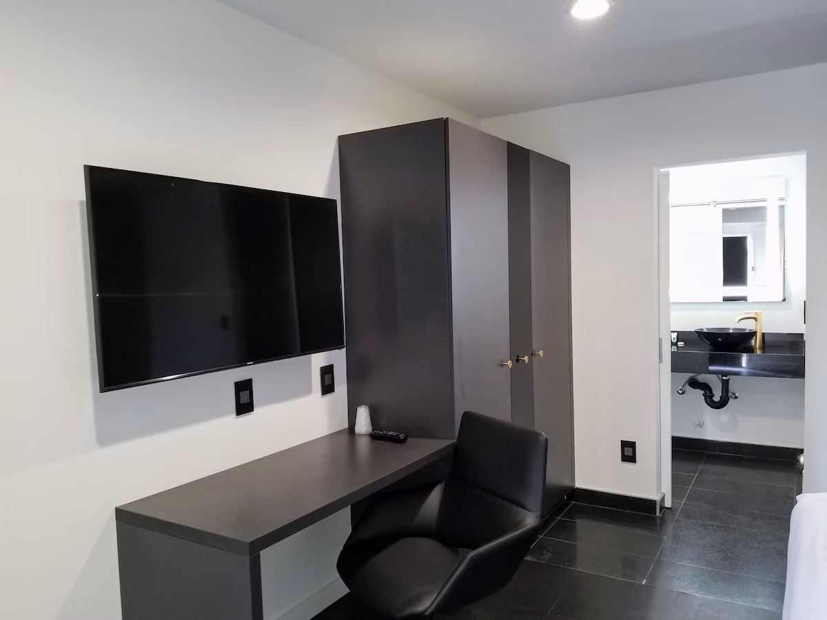 Glen Capri Inn & Suites – Burbank Universal - Image 3