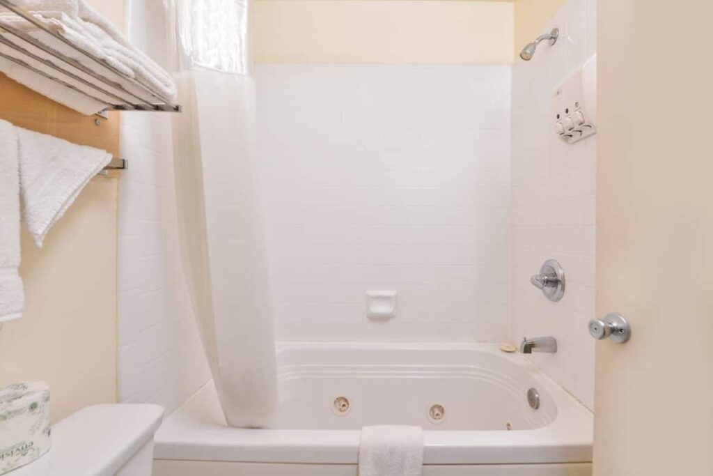 Good Living Inn - Image 1