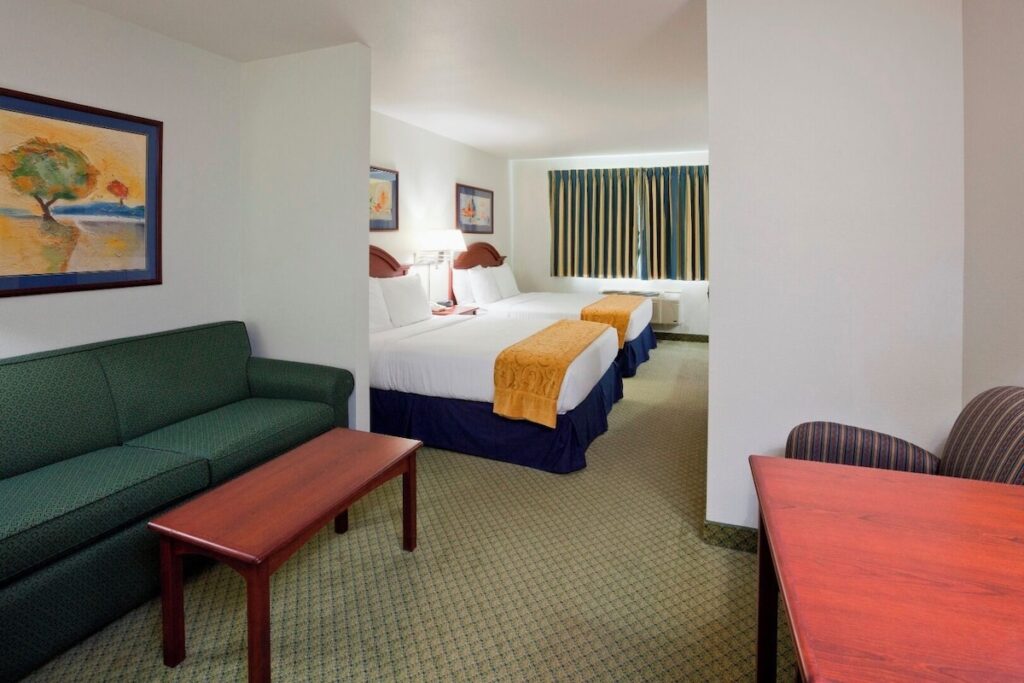 GrandStay Hotel & Suites Becker Big Lake - Image 4