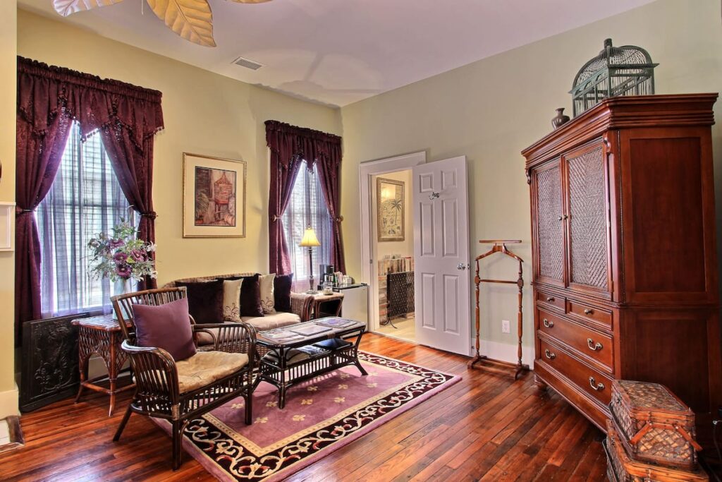 Green Palm Inn - Image 4