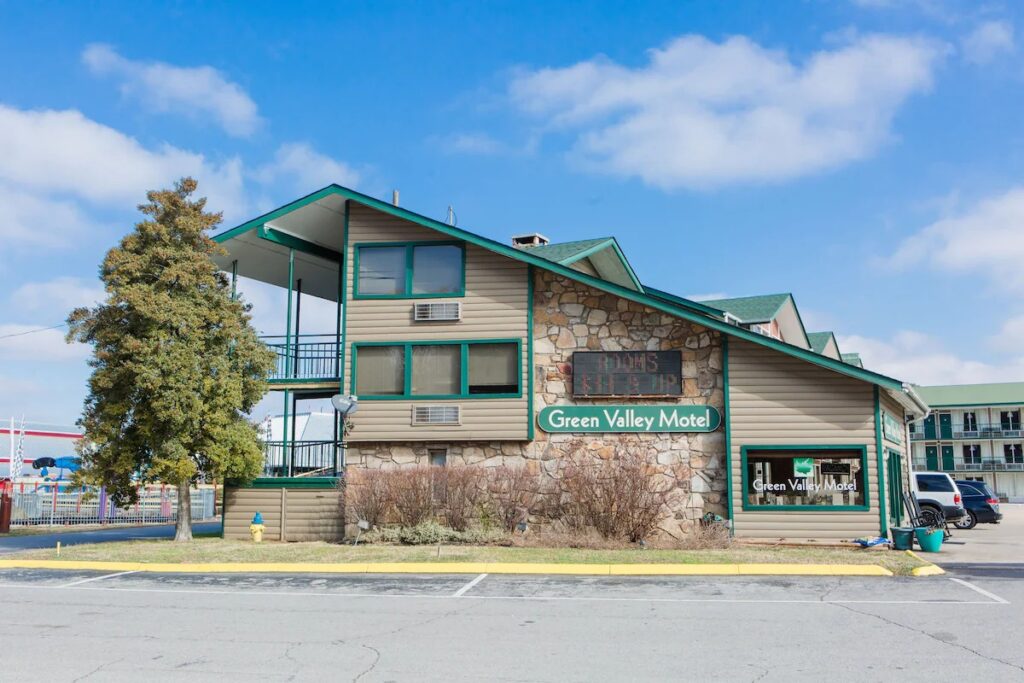 Green Valley Motel - Image 4