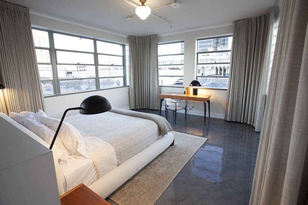 Greyhound Inn - Image 3