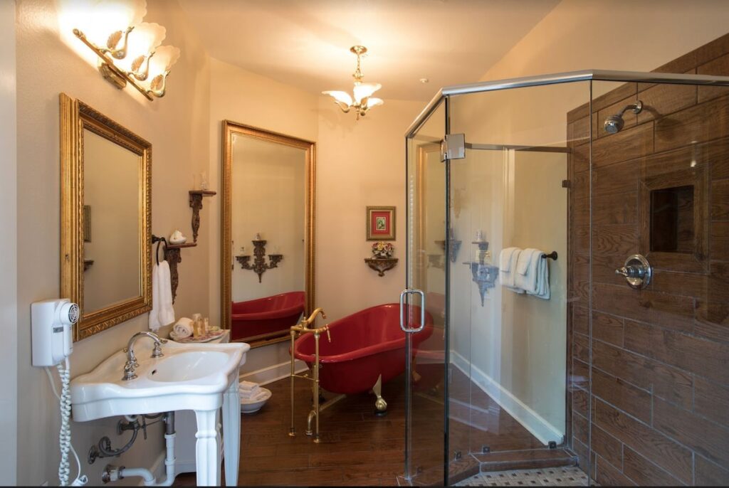 Gruene River Hotel & Retreat - Image 2