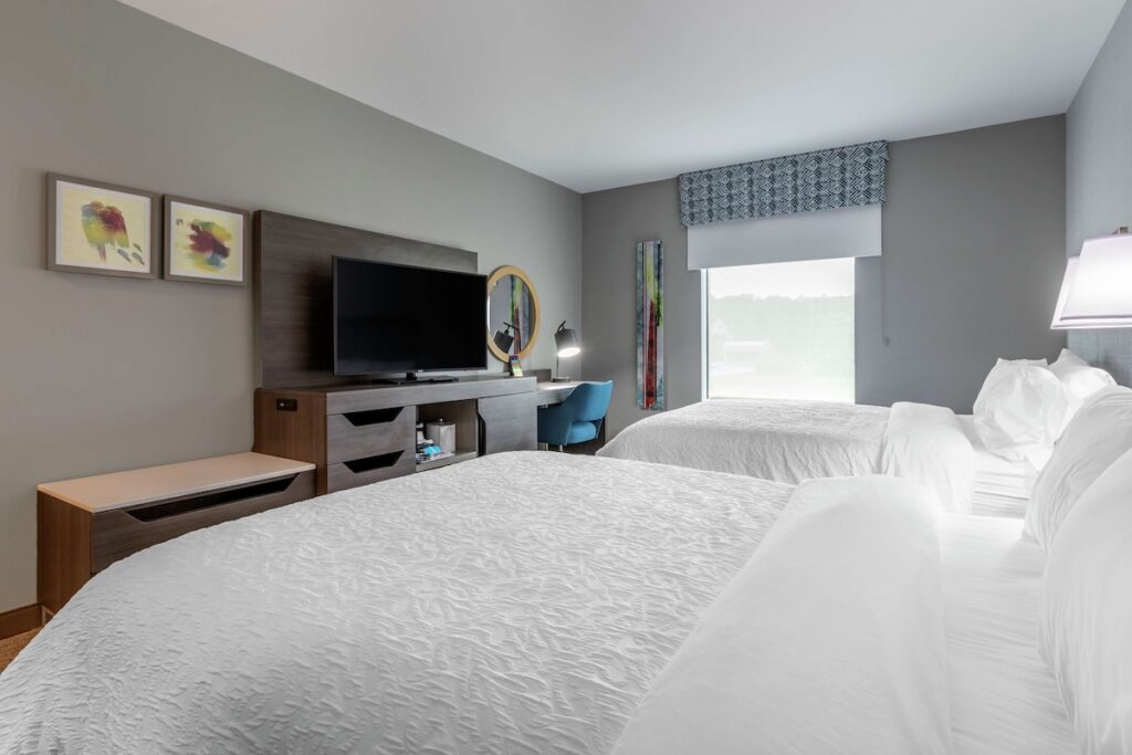 Hampton Inn Camden - Image 3