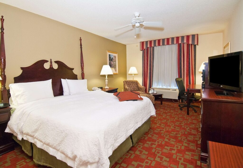 Hampton Inn Canton - Image 2