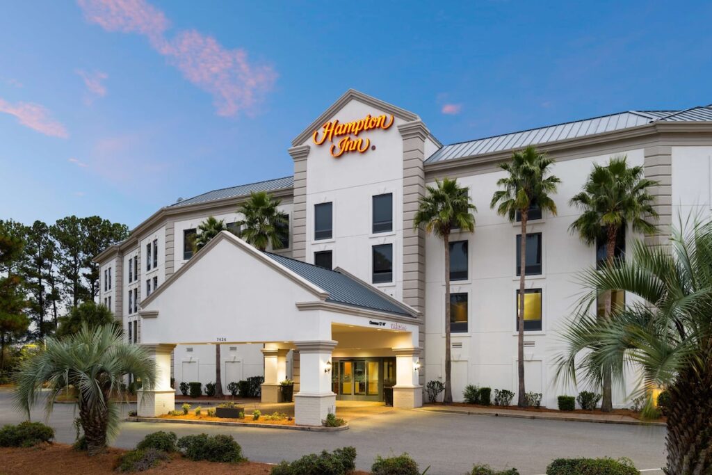 Hampton Inn Charleston-North - Image 2