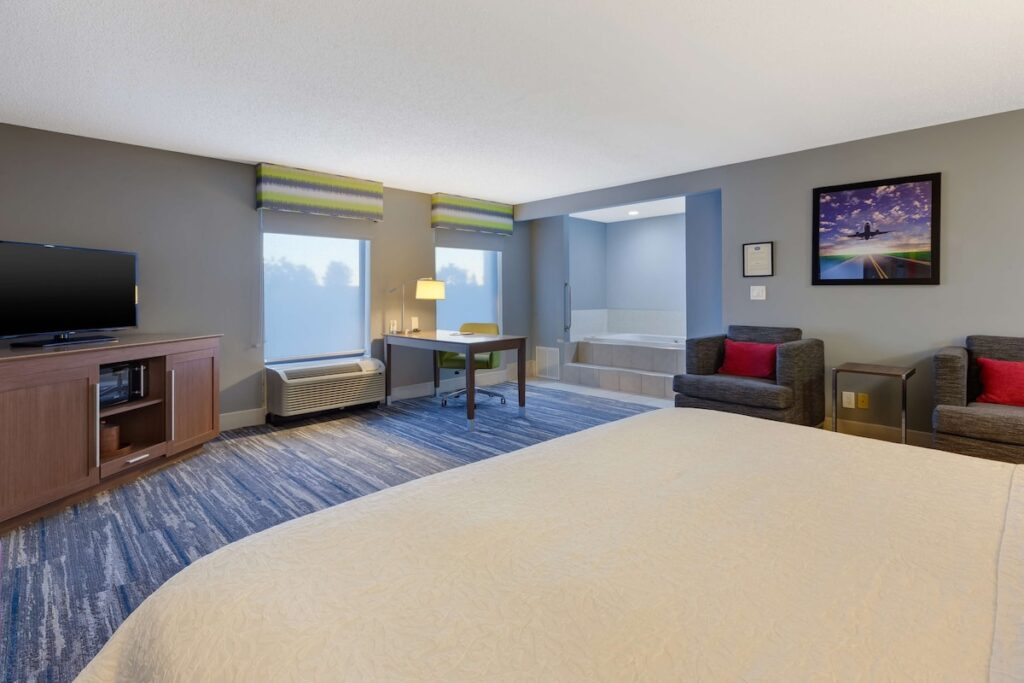 Hampton Inn Cincinnati Airport – North - Image 2