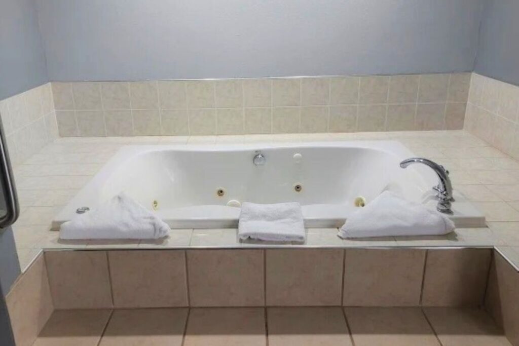 Hampton Inn Cincinnati Airport – North - Image 1