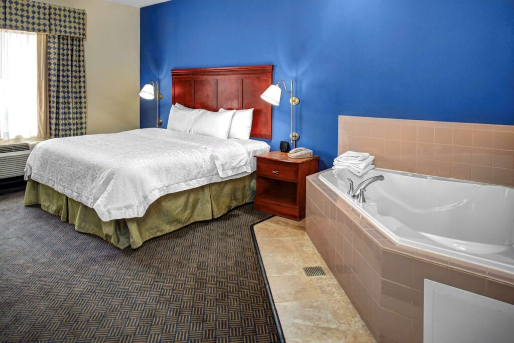 Hampton Inn Coldwater - Image 4