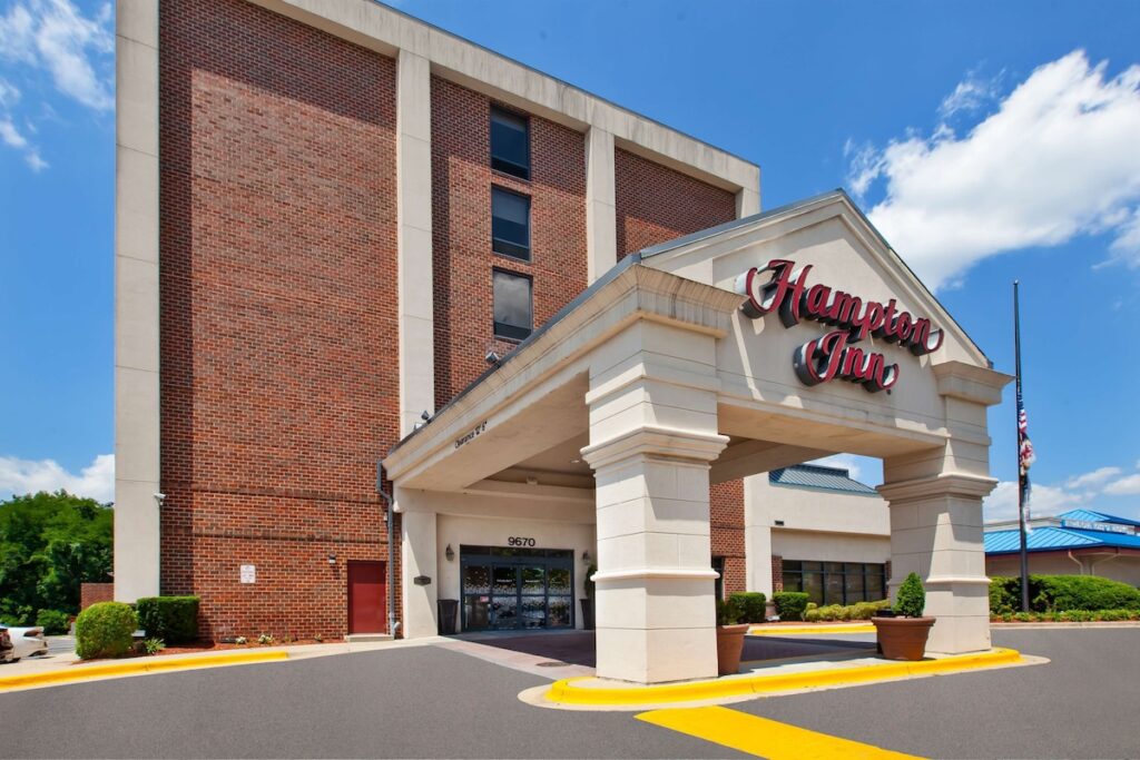 Hampton Inn College Park - Image 5