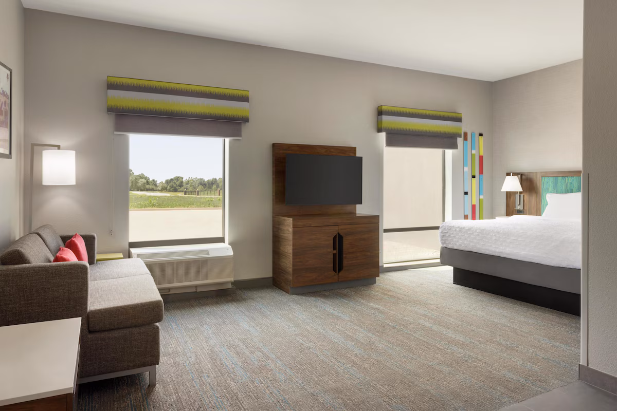 Hampton Inn Derby Wichita Southeast - Image 3