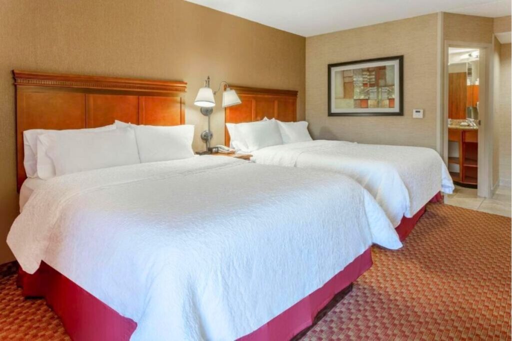 Hampton Inn East Peoria - Image 3