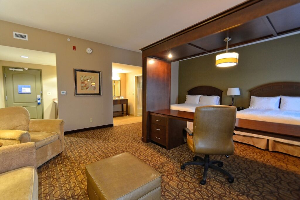 Hampton Inn Geneseo - Image 4
