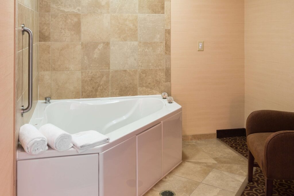 Hampton Inn Goshen - Image 4