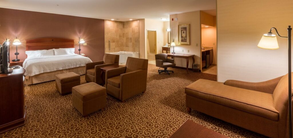Hampton Inn Goshen - Image 3