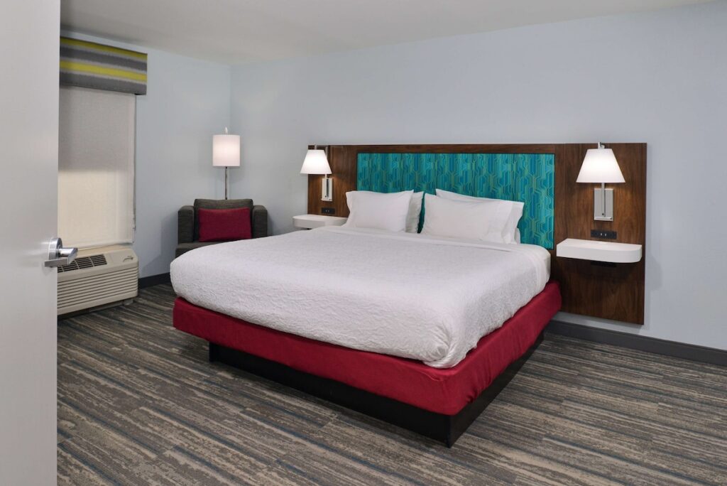 Hampton Inn Panama City Beach - Image 2