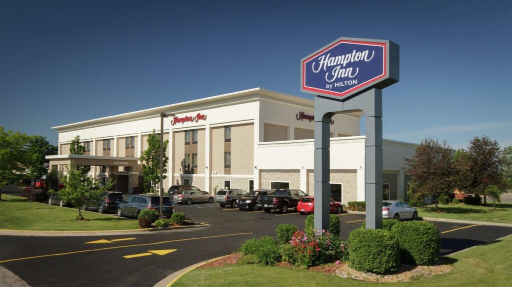 Hampton Inn South Haven - Image 4