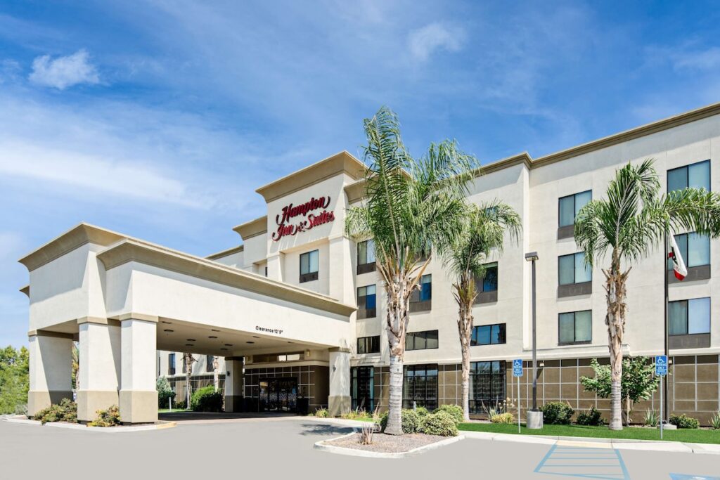 Hampton Inn & Suites Bakersfield/Hwy 58, CA - Image 5
