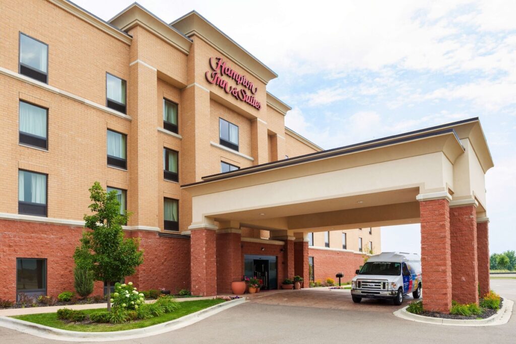 Hampton Inn & Suites Detroit/Chesterfield Township - Image 5