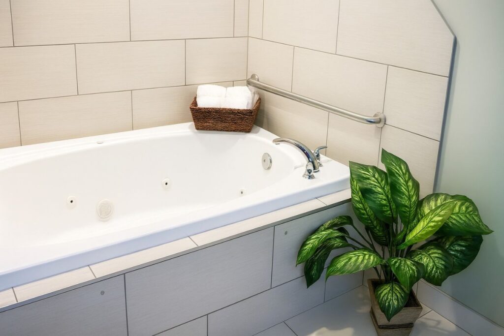 Hampton Inn & Suites Manteca - Image 1