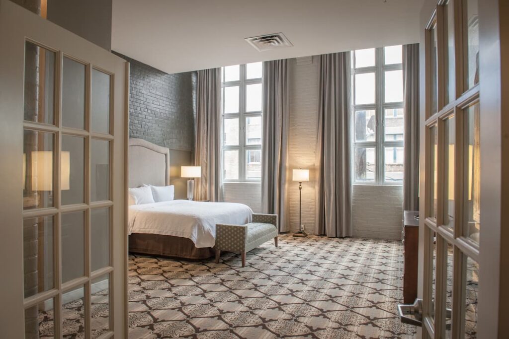 Hampton Inn & Suites New Orleans Convention Center - Image 4