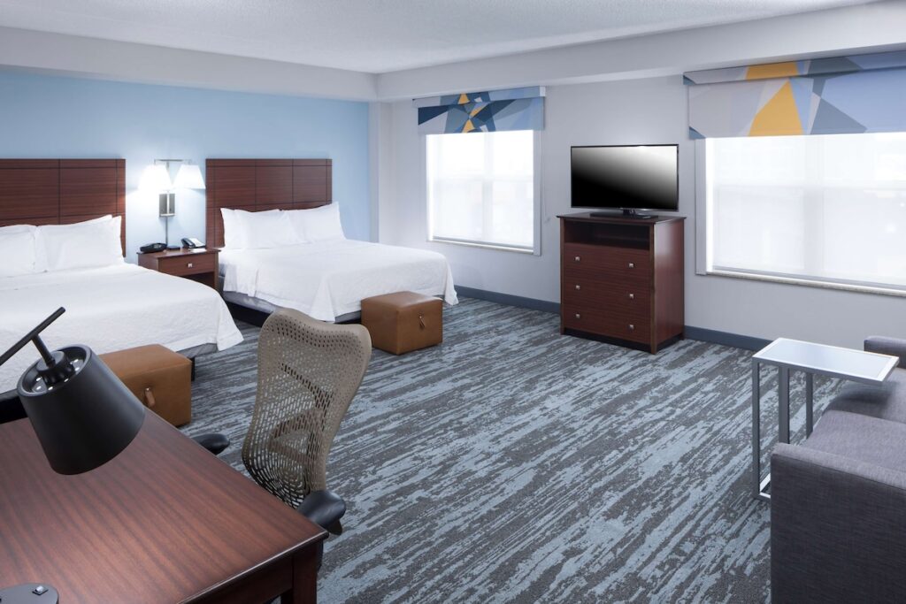 Hampton Inn & Suites Oklahoma City-Bricktown - Image 3