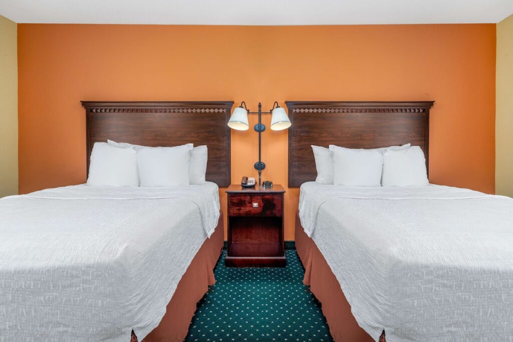 Hampton Inn & Suites Sacramento-Elk Grove Laguna I-5 - Image 3