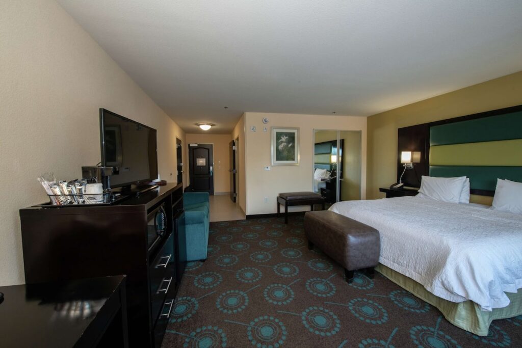 Hampton Inn & Suites Salt Lake City/Farmington - Image 3