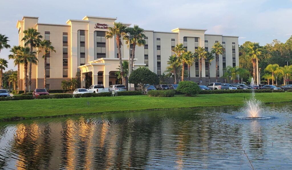Hampton Inn & Suites Tampa-Wesley Chapel - Image 5