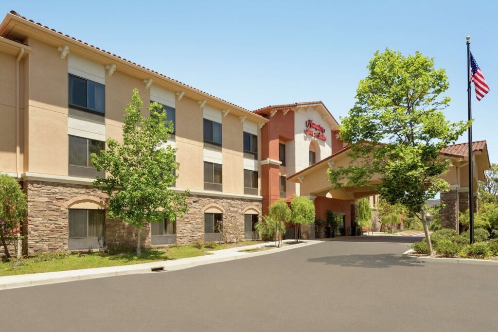 Hampton Inn & Suites Thousand Oaks, CA - Image 5