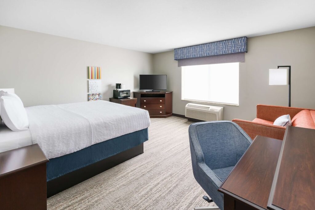 Hampton Inn & Suites Thousand Oaks, CA - Image 4