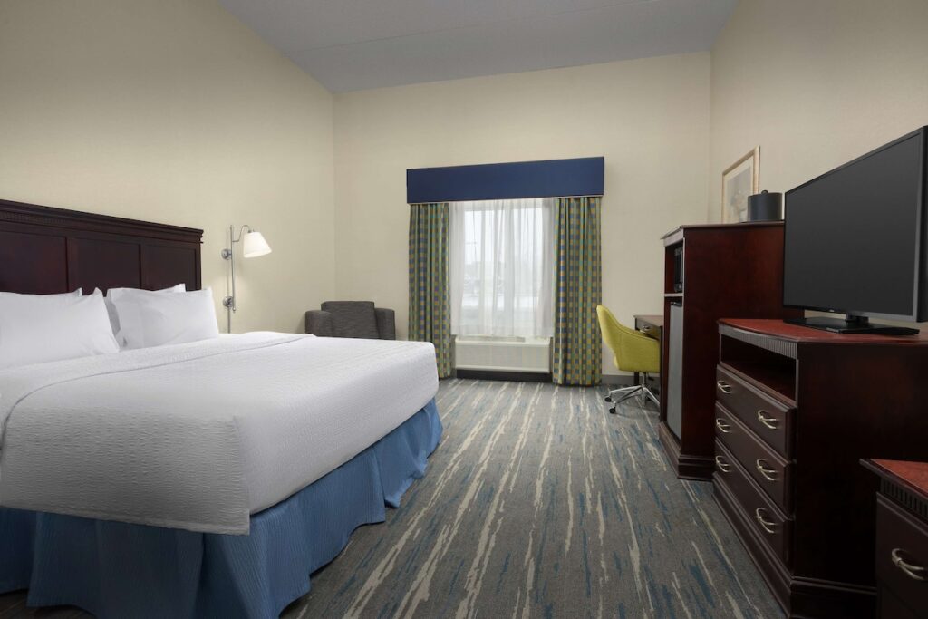 Hampton Inn Syracuse Clay - Image 3