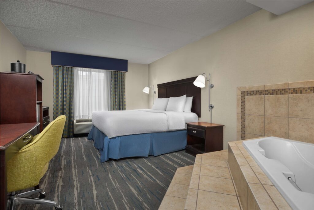 Hampton Inn Syracuse Clay - Image 1