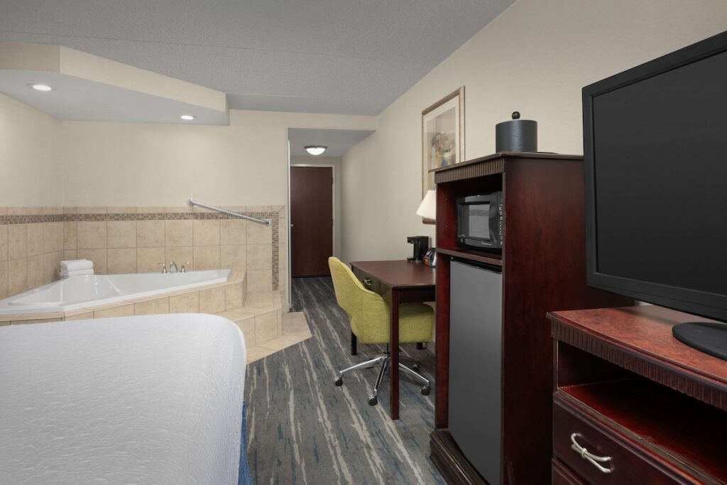 Hampton Inn Syracuse Clay - Image 2