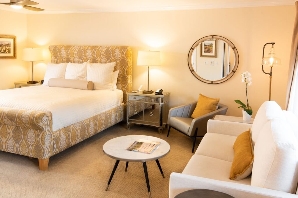 Harbor House Inn - Image 4