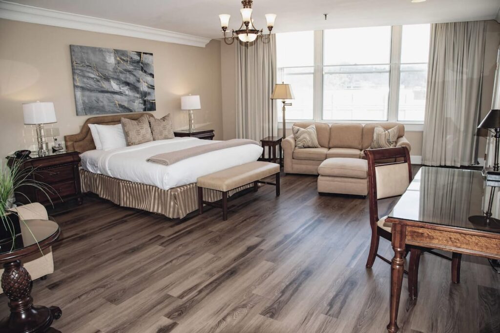 Haywood Park Hotel, an Ascend Collection Hotel - Image 4