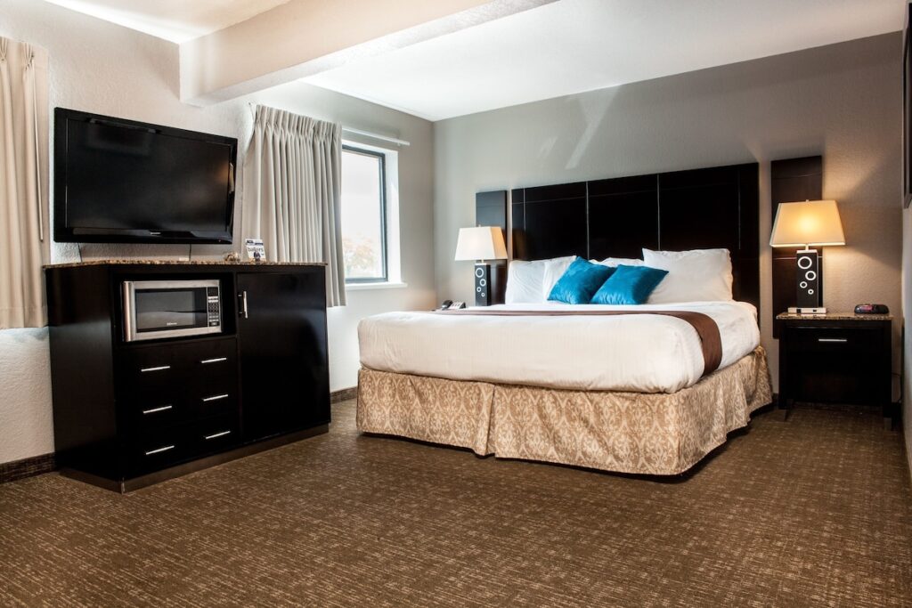 Heartland Inn - Image 2