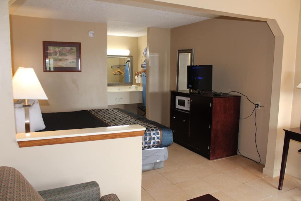 Highland Inn Denham Springs – Baton Rouge East - Image 4