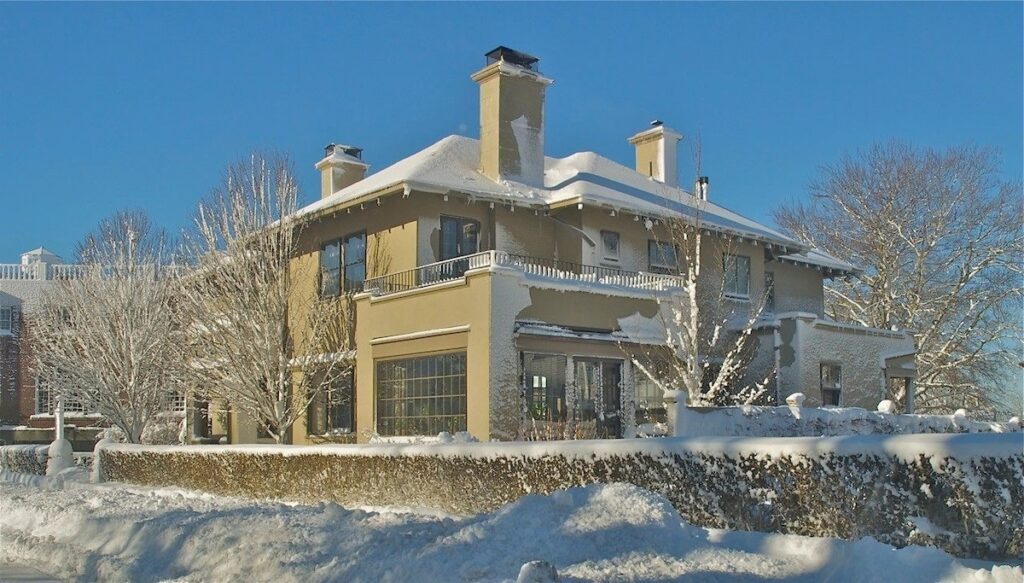 Hilltop Inn - Image 2