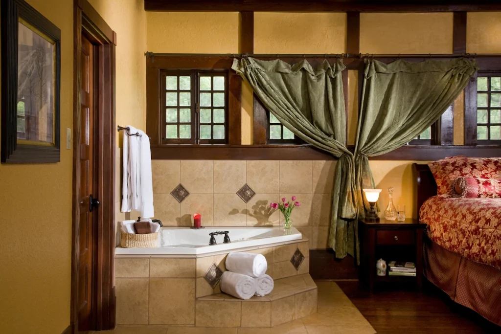 Hilltop Manor Bed and Breakfast