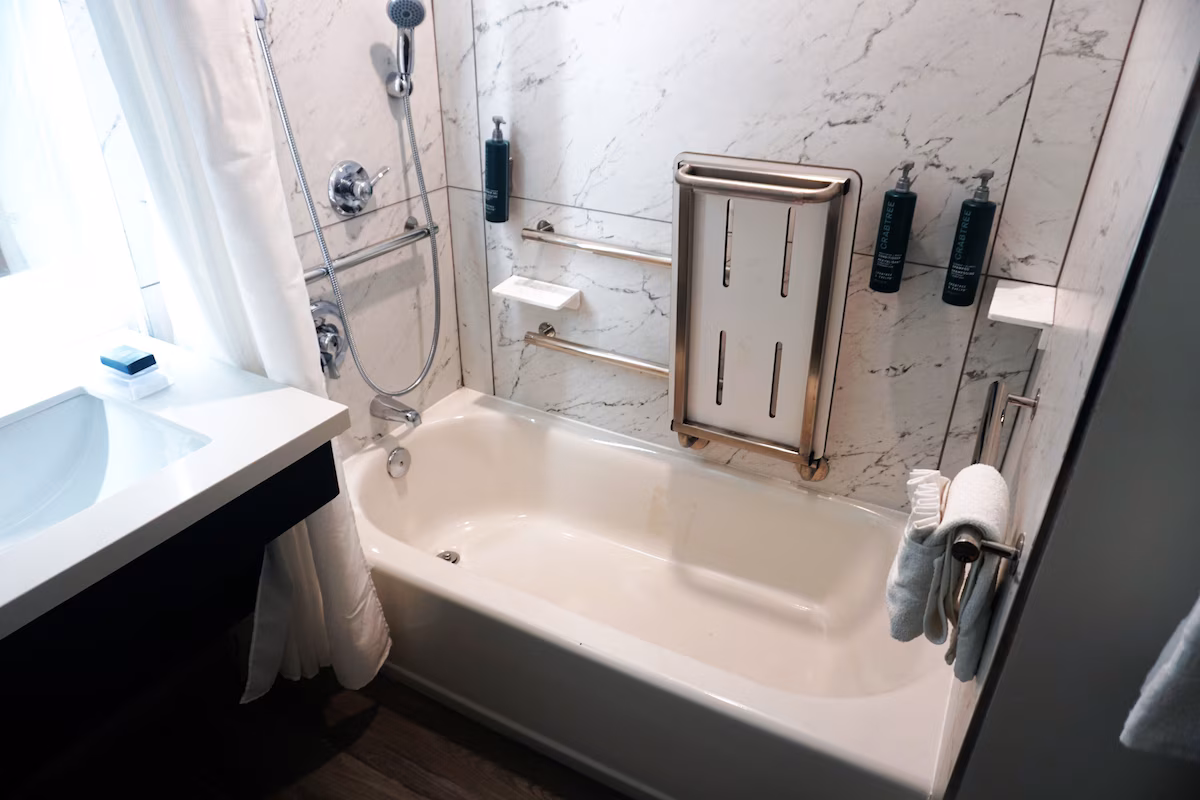 Hilton Appleton Paper Valley - Image 1