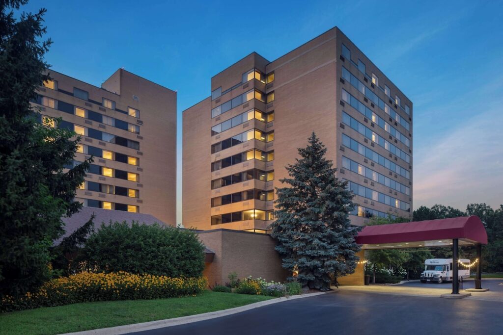Hilton Chicago/Northbrook - Image 5