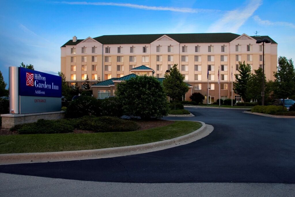 Hilton Garden Inn Addison - Image 2