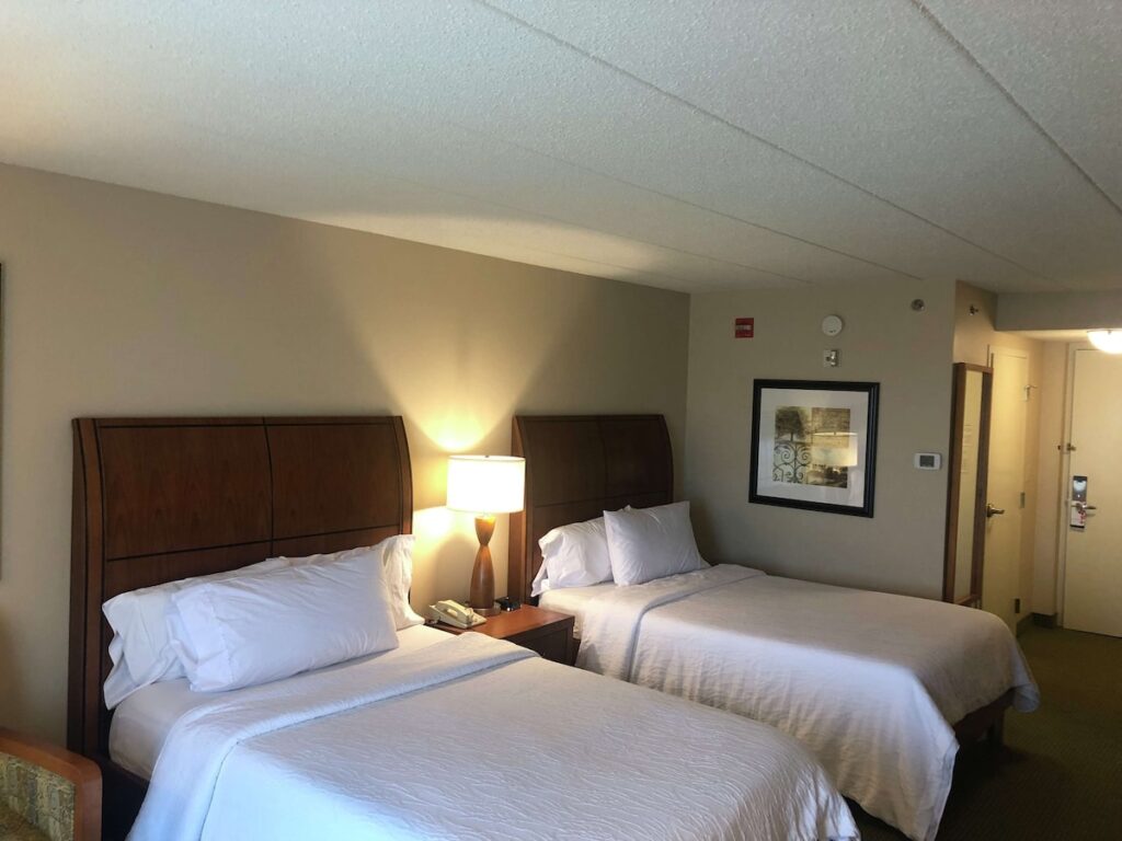 Hilton Garden Inn Addison - Image 4