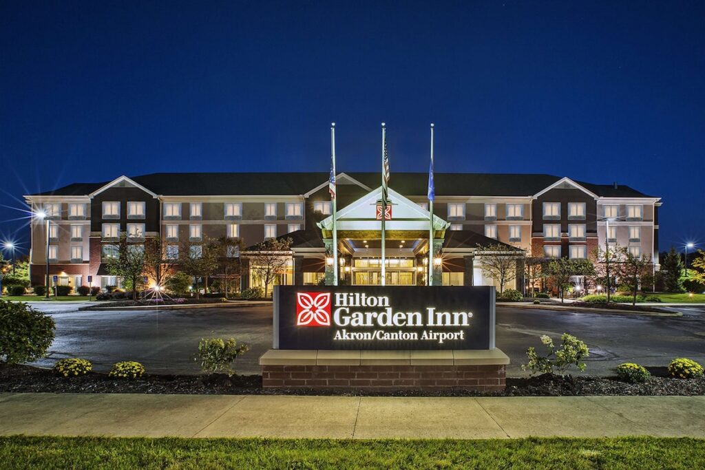 Hilton Garden Inn Akron Canton Airport - Image 2