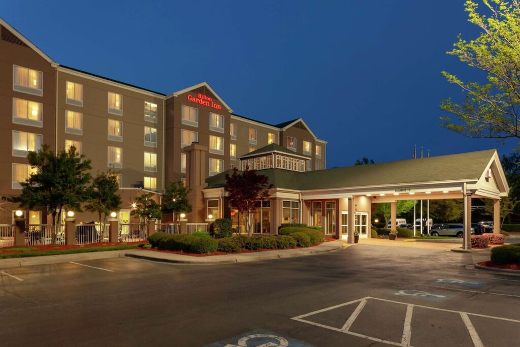Hilton Garden Inn Charlotte North - Image 2