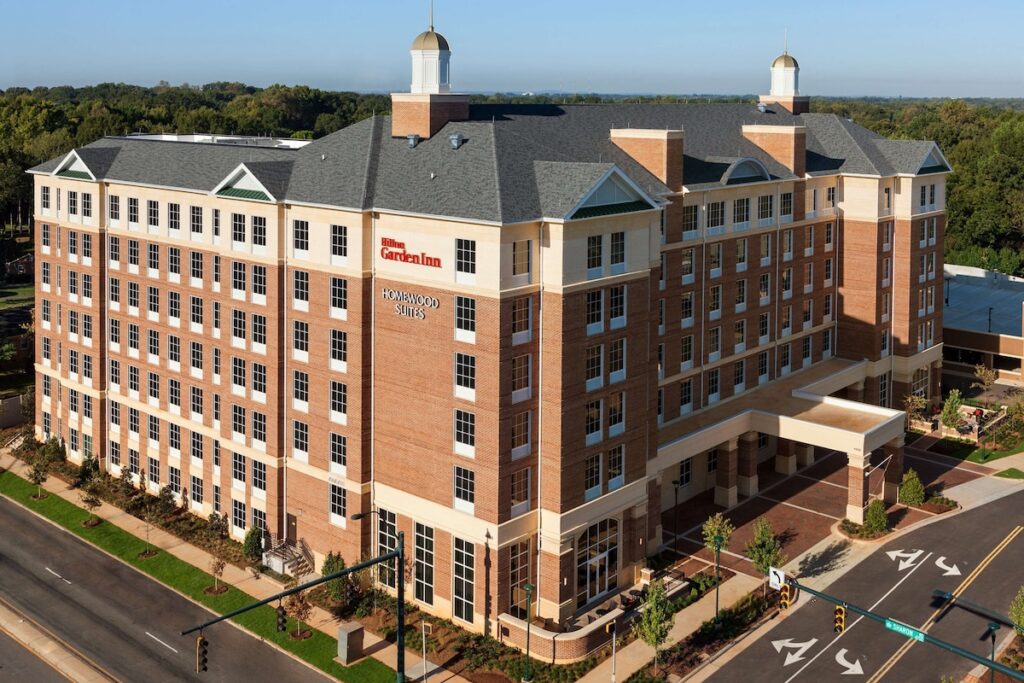 Hilton Garden Inn Charlotte SouthPark - Image 2